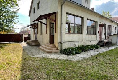 Casa de inchirat 4 Camere, zona Centrala - 1