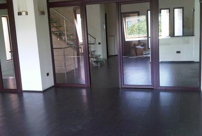 Apartament cu 8 camere decomandat în Arcul de Triumf - 16