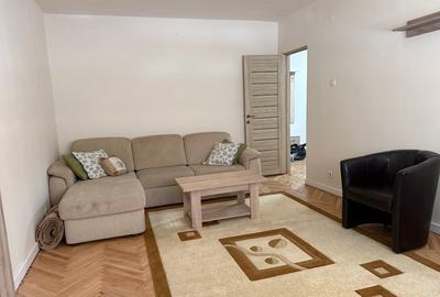 Garsonieră decomandată, mobilată în Fabric - 2