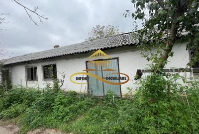 Cladire veche de vanzare in Saucesti Bacau - 11
