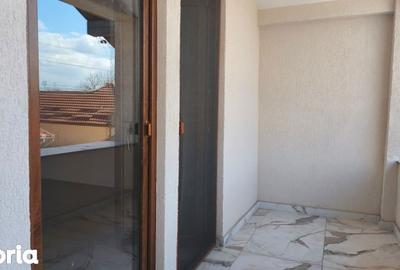 Casă cu 4 camere cu Teren 300 Mp în Central - 3