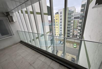 Apartament cu 2 camere decomandat, mobilat în Tractorul - 15