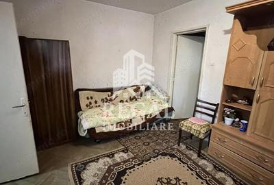 Apartament de vanzare in exclusivitate Zona Micro 4 etaj 2/4 - 2