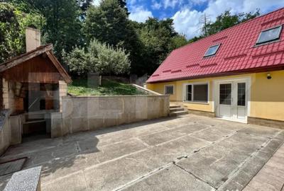 Casă cu 8 camere cu Teren 1800 Mp în Central - 11