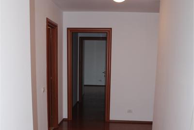 Apartament 4 camere modern si spatios de inchiriat – zona 1 Mai - Bucurestii Noi Apartament 4 camere modern si spatios de inchiriat – zona 1 Mai - Bucurestii Noi - 3