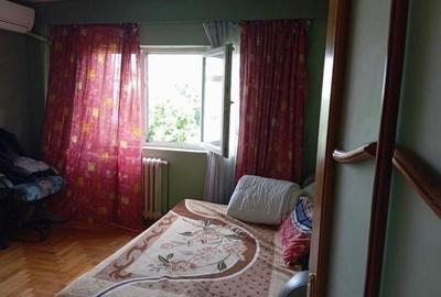 Apartament cu 3 camere decomandat în Canta - 2