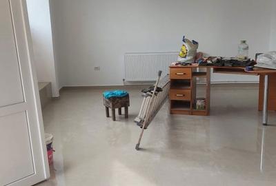 Spațiu comercial, de 100 mp, în Central - 1