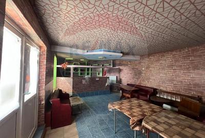 Casa / Vila cu 5 camere de vanzare