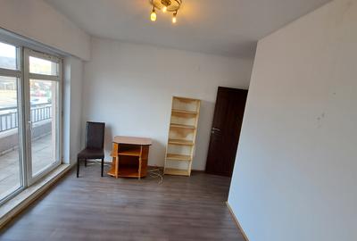APARTAMENT 3 CAMERE - SUPRAFATA GENEROASA - 37