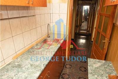 Apartament cu 3 camere semidecomandat, mobilat în Drumul Taberei - 29