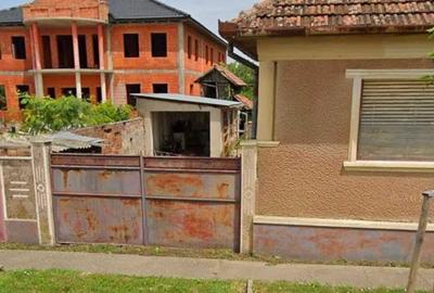 Casă cu 4 camere în Șiria