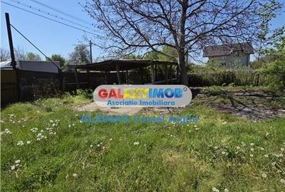 Vindem teren intravilan 3600 mp Calinesti , deschidere 58 m - 3