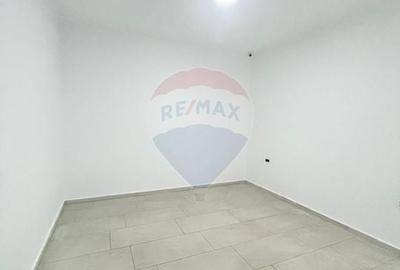 Casa / Spatiu comercial cu 6 camere de inchiriat in zona centrala Casa / Spatiu comercial cu 6 camere de inchiriat in zona centrala - 17