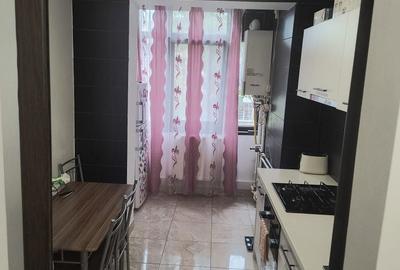 Apartament cu 2 camere semidecomandat în Micro 16 - 1