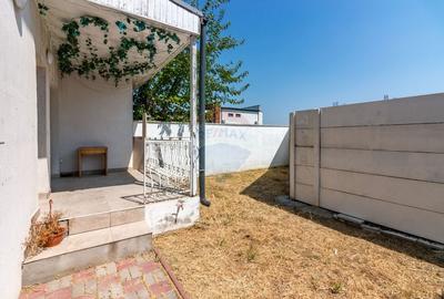 Casa / Vila in Corbeanca,  toate utilitatile, strada principala - 17