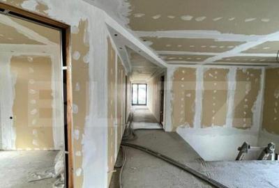 Apartament cu destinatii multiple, semifinisat, 227 mp, zona - 13