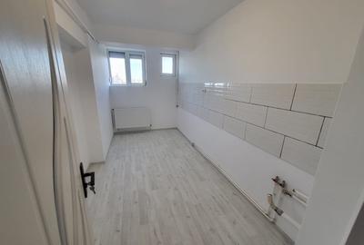 Apartament cu 2 camere decomandat în Micro 18