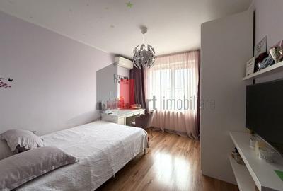 Apartament cu 4 camere decomandat în Apărătorii Patriei - 9