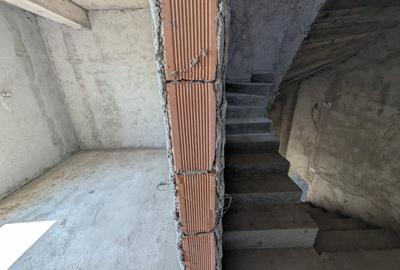 Triplex 4 camere | 0 comision | Otopeni Odai - Drumul Viilor - 24