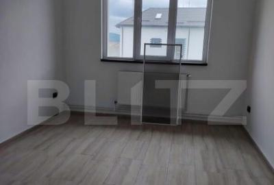 Casa de vanzare, cu 6 camere, 288 mp, zona Voinesti - 9