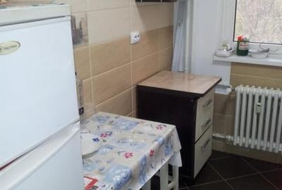 Apartament cu 3 camere semidecomandat, mobilat în Drumul Taberei - 4