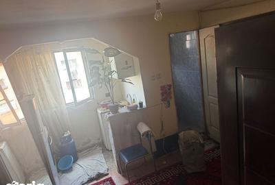 Garsonieră în Titan - 1