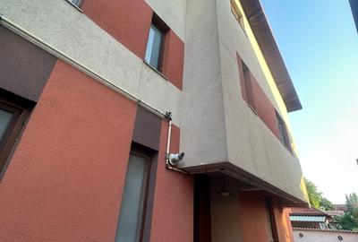 Casa p+1 + mansarda, 240mp utili, mobilata complet,singur curte, locuri parcare