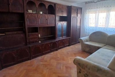Apartament cu 3 camere decomandat, mobilat în Lipovei - 2