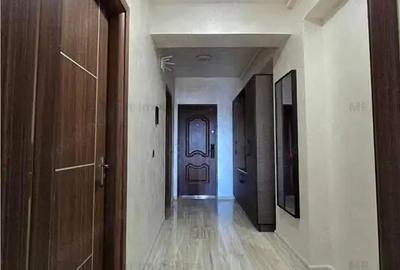 Apartament cu 2 camere decomandat în Tractorul - 5