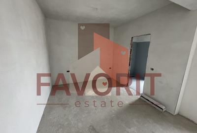 Gradina proprie de 62 mp. Decomandat. 40 mp utili - 2