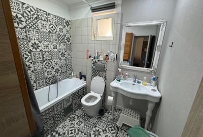 Casa versatila mobilata-utilata. 16 cam. 6 bai. 3 bucatari. Util 310mp - 48