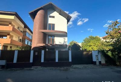 Casă cu 6 camere cu Teren 500 Mp în Titan - 1