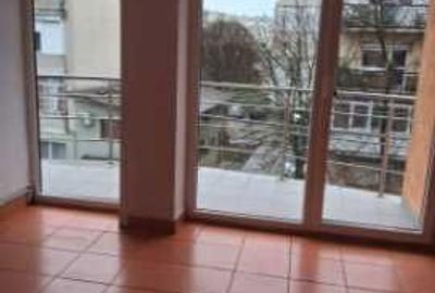 Apartament cu 2 camere semidecomandat în Central - 3