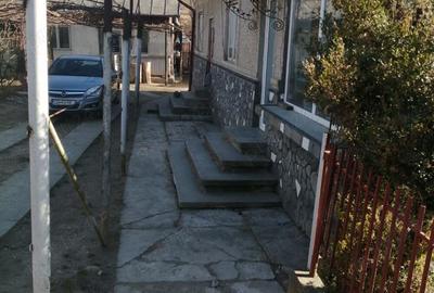 Vand casa cocheta ?i padure - 3