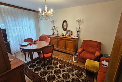 Apartament cu 3 camere decomandat în Drumul Taberei - 1