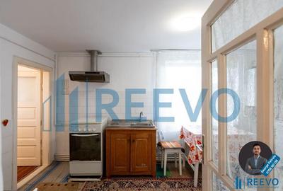 Casa de vanzare Buhu?i, Str. Orbic - 17