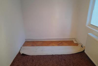 Apartament cu 3 camere semidecomandat în Dacia - 13