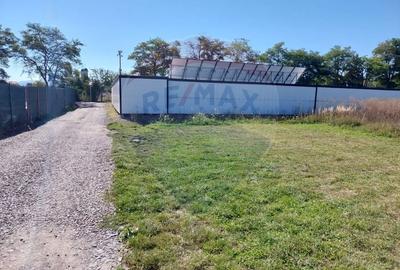 Teren agricol intravilan de 300 mp, în Triaj - 7