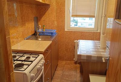 Garsonieră decomandată în Central - 2