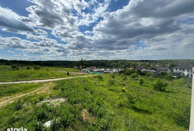 Teren de 1077 mp, în Bârnova - 3