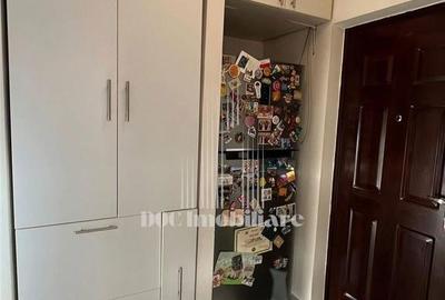 Apartament cu 3 camere semidecomandat în Tei - 9