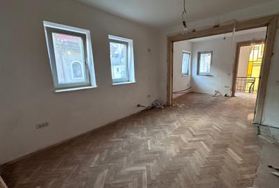 Apartament in vila interbelica in zona Banu Manta - Piata 1 Mai - 2