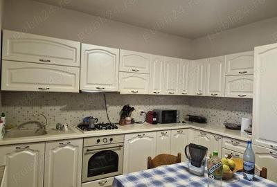 Casă cu 4 camere cu Teren 427 Mp în Central - 2