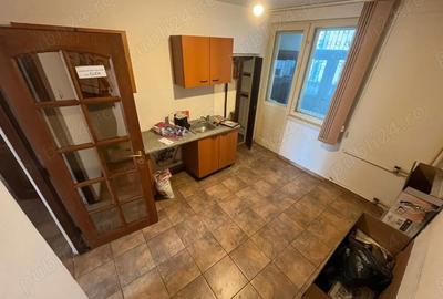 Apartament cu 4 camere decomandat în Central - 1