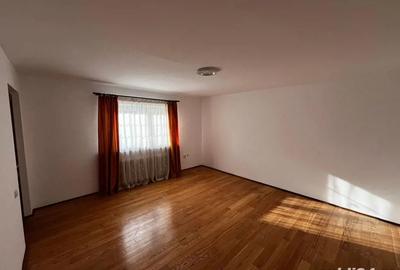 Apartament decomandat de 3 camere la curte in vila DE VANZARE - Direct Proprietar. Zona Traian Apartament decomandat de 3 camere la curte in vila DE VANZARE - Direct Proprietar. Zona Traian - 5