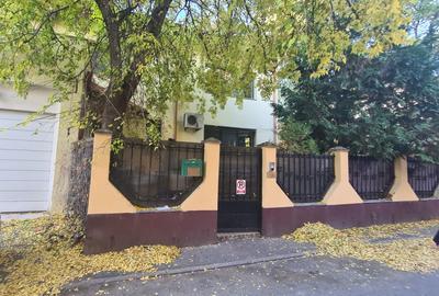 Vila lux cartierul francez Aron Cotrus - 2