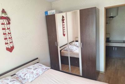 Apartament cu 3 camere semidecomandat în Central - 1