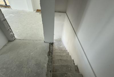 Penthouse cu 3 camere decomandat în Universitate - 20