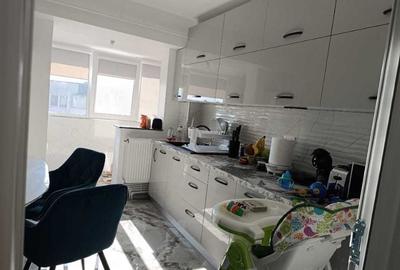 Apartament cu 3 camere decomandat în Cazasu - 5