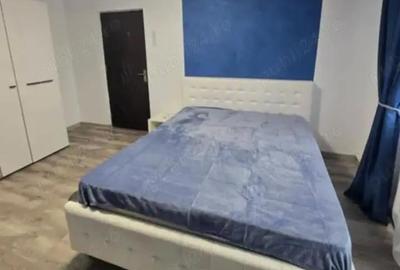 Apartament cu 2 camere decomandat în Baza 3 - 5